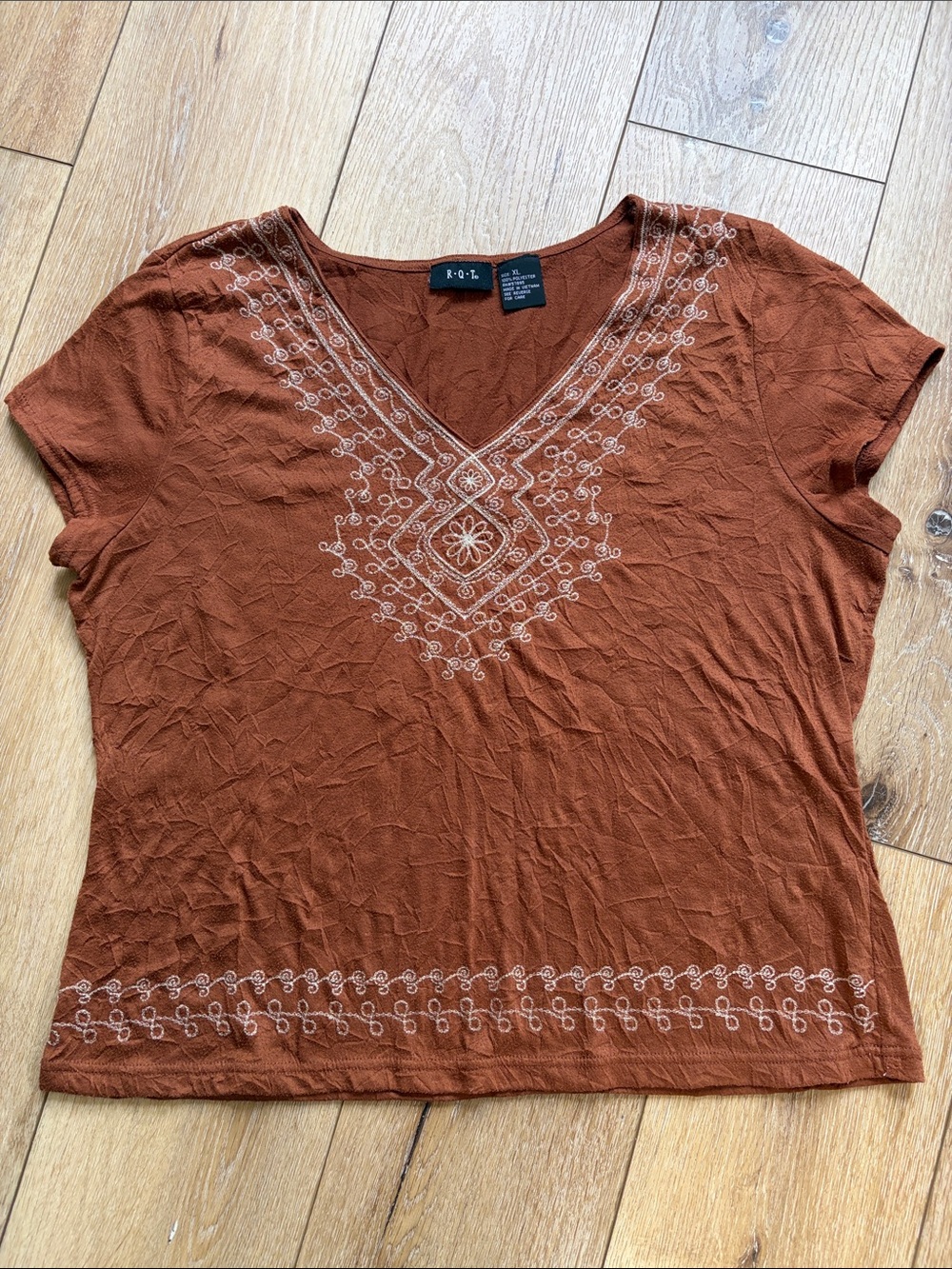 R-Q-T Womens Top XL Brown Embroidered Short Sleeve Boho Lagenlook Shirt